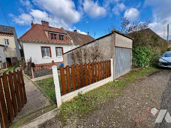 MAISON A RENOVER DANS UN JOLI CADRE