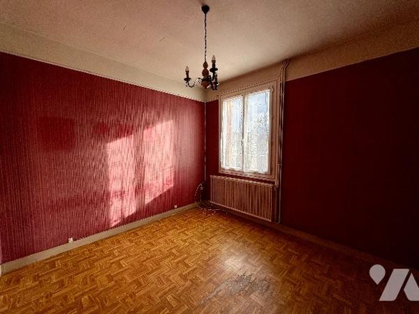 MAISON A RENOVER DANS UN JOLI CADRE