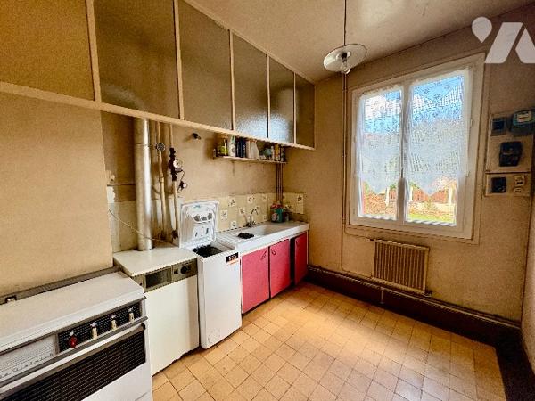 MAISON A RENOVER DANS UN JOLI CADRE