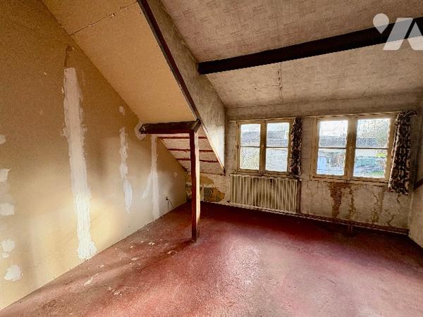 MAISON A RENOVER DANS UN JOLI CADRE