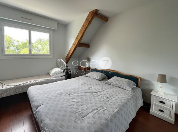 Maison 7 pièce(s) 4 chambre(s) 252 m²