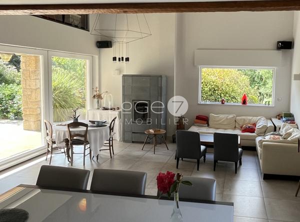 Maison 7 pièce(s) 4 chambre(s) 252 m²