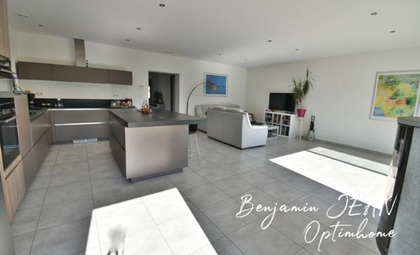 Belle villa plain-pied à Villeneuve, proche de Cers