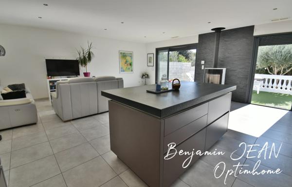 Belle villa plain-pied à Villeneuve, proche de Cers