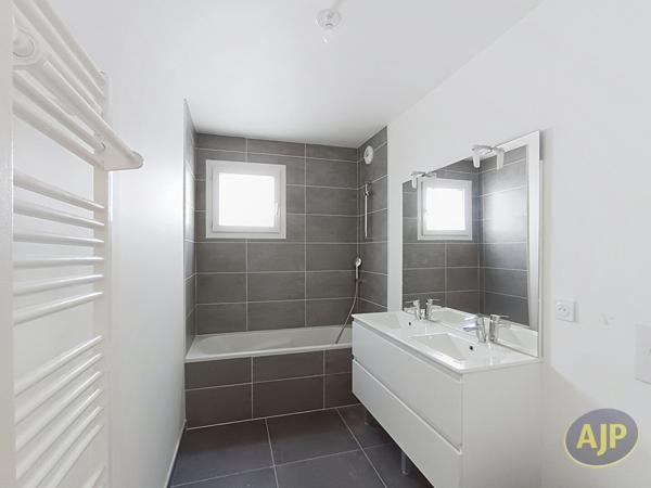 Vente maison Artigues Pres Bordeaux : 446 000 € - AJP Immobilier Le Bouscat