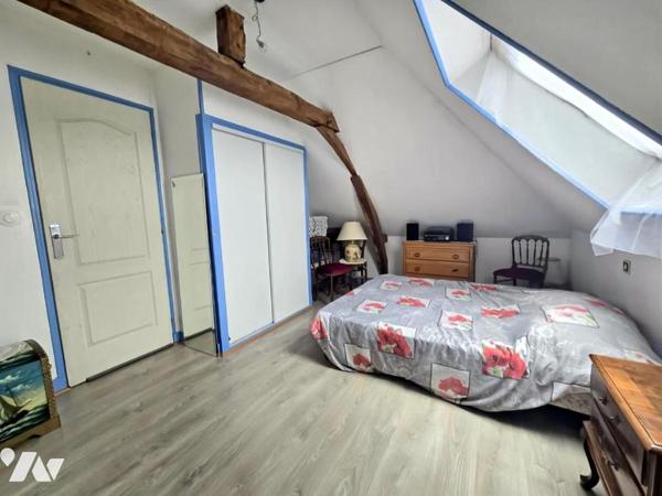 A VENDRE - IMMEUBLE DE RAPPORT - ST HILAIRE DU MAINE