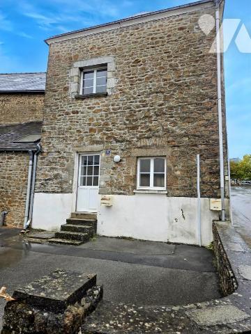A VENDRE - IMMEUBLE DE RAPPORT - ST HILAIRE DU MAINE