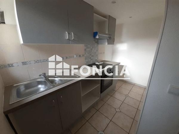 Location Appartement 2 pièces 43 m² - 36 RUE DE PARIS Corbeil Essonnes 91100