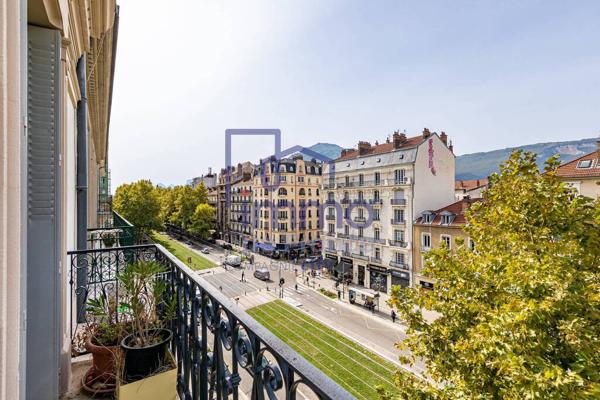 Dernier étage et traversant