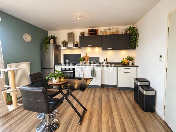 Appartement
         3 pièces
        - 63 m² Exclusivité 195 000 € *