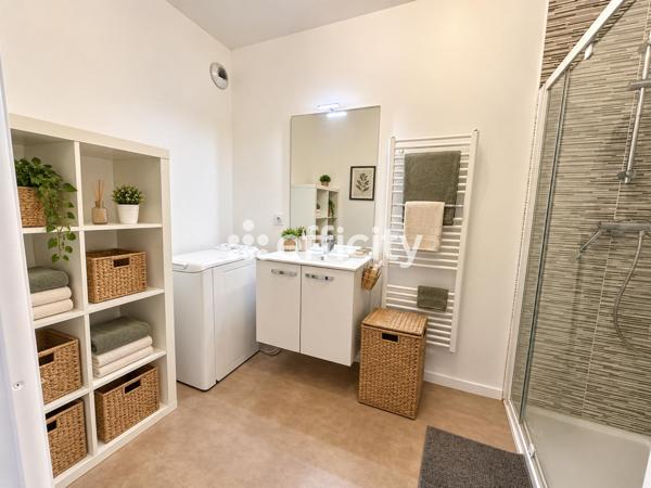 Appartement
         3 pièces
        - 63 m² Exclusivité 195 000 € *