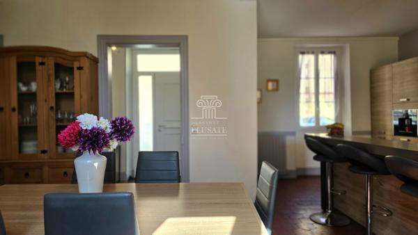 Nogaro (32110) MAISON T7 - 181M² AU COEUR D'UN VILLAGE AVEC TERRAIN DE 3500M² ET GARAGE / PROCHE NOGARO