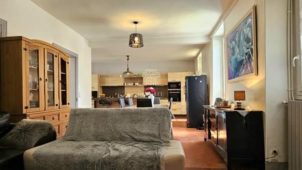 Nogaro (32110) MAISON T7 - 181M² AU COEUR D'UN VILLAGE AVEC TERRAIN DE 3500M² ET GARAGE / PROCHE NOGARO