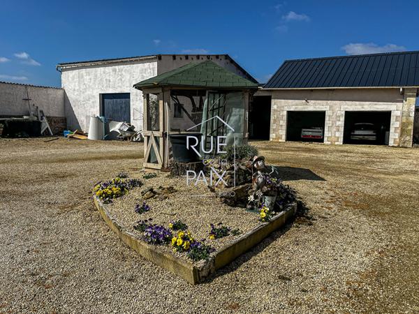 86380 SAINT MARTIN LA PALLU Maison Saint Martin La Pallu 6 pièce(s)