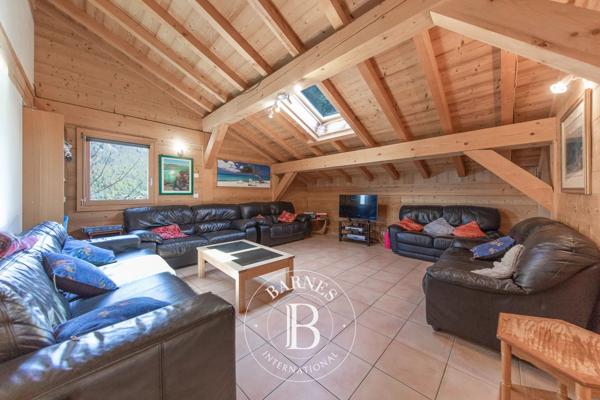 Morzine, Chalet 9 Chambres -  240 m² à vendre