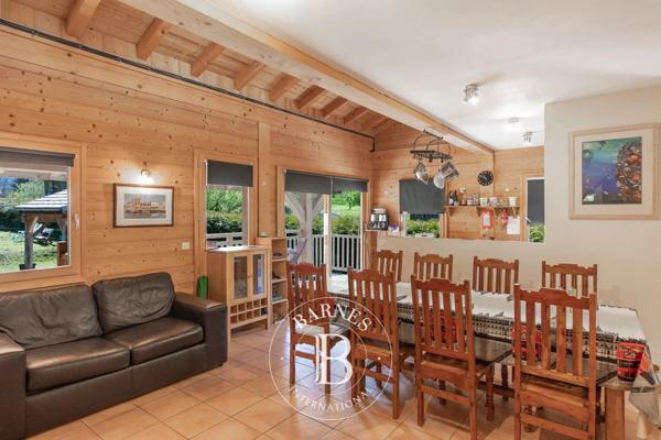 Morzine, Chalet 9 Chambres -  240 m² à vendre