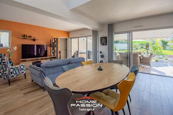 LES MATHES  MAISON CONTEMPORAINE DANS RÉSIDENCE PRIVÉE INTIMISTE