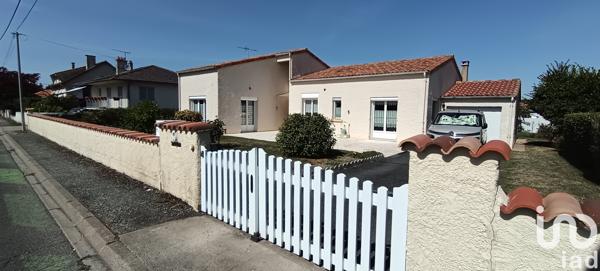 Maison à vendre 4 pièces 119 m² Valence-en-Poitou