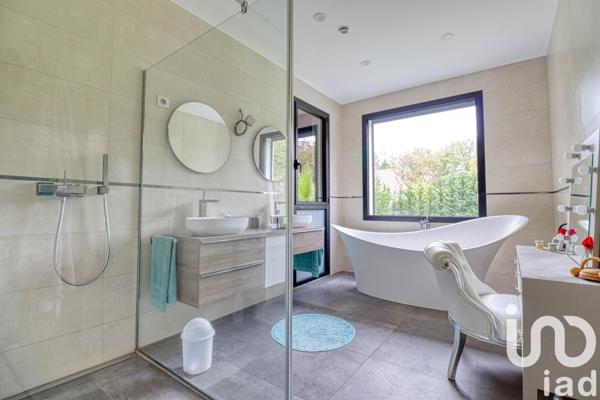 Maison à vendre 7 pièces 300 m² Lamorlaye