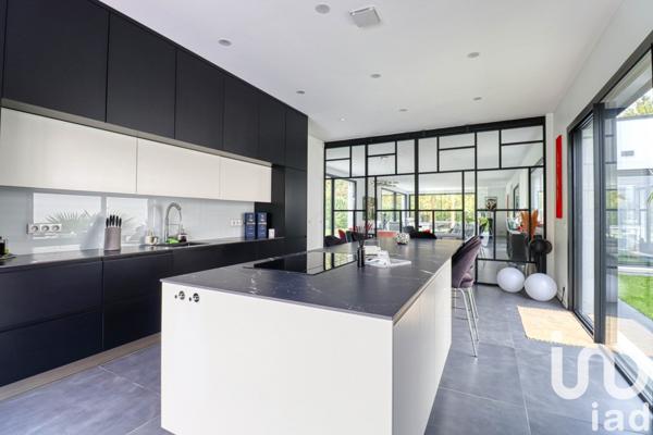 Maison à vendre 7 pièces 300 m² Lamorlaye