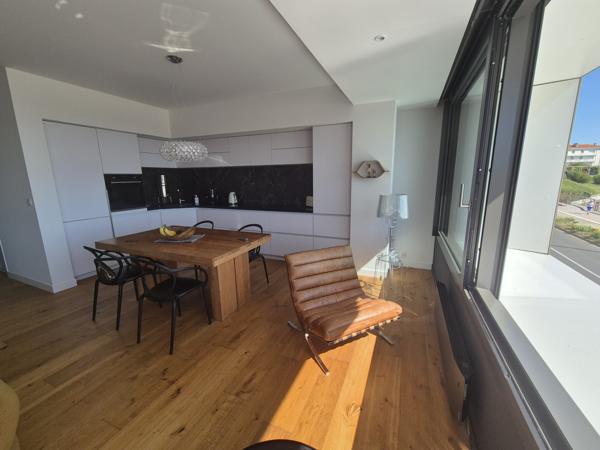 Appartement 3 pièce(s) 2 chambre(s) 77 m²