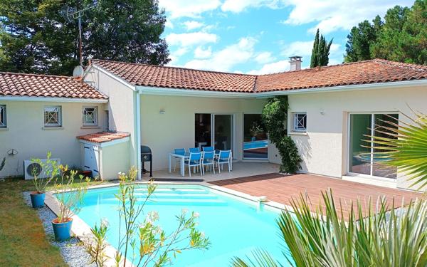 Maison à vendre    5 pièces •  Gradignan