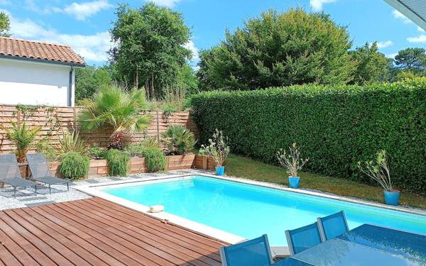 Maison à vendre    5 pièces •  Gradignan