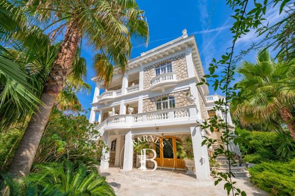 Cagnes-sur-Mer, Villa 5 Chambres -  296 m² à vendre