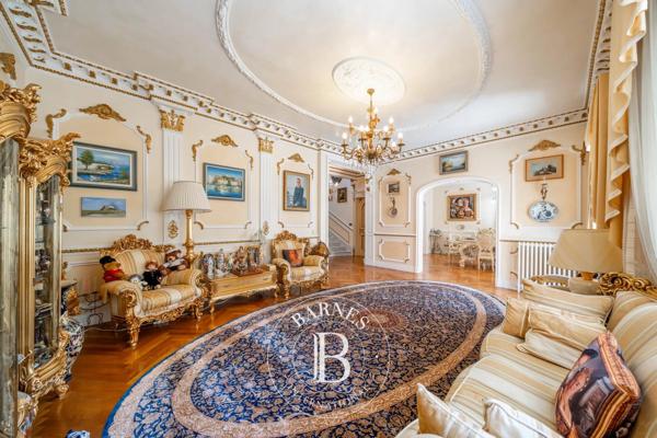 Cagnes-sur-Mer, Villa 5 Chambres -  296 m² à vendre