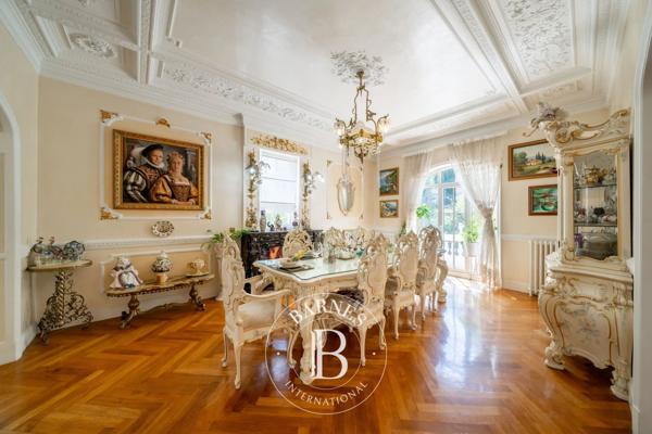 Cagnes-sur-Mer, Villa 5 Chambres -  296 m² à vendre