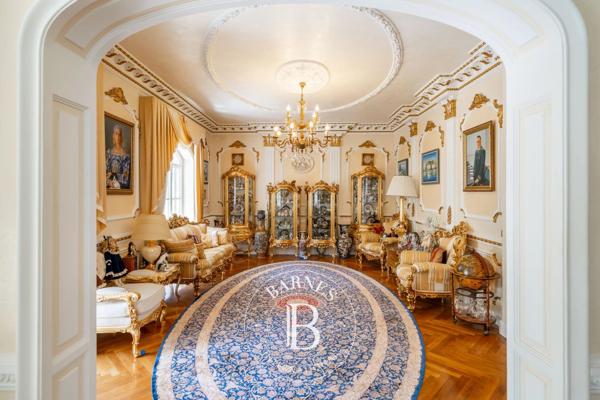 Cagnes-sur-Mer, Villa 5 Chambres -  296 m² à vendre