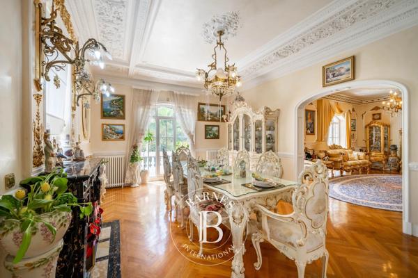 Cagnes-sur-Mer, Villa 5 Chambres -  296 m² à vendre