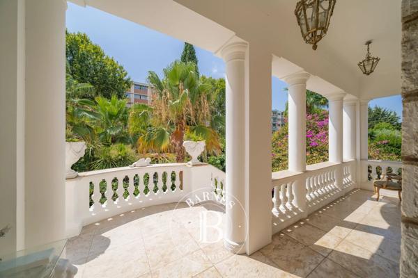 Cagnes-sur-Mer, Villa 5 Chambres -  296 m² à vendre