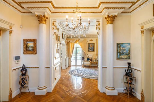 Cagnes-sur-Mer, Villa 5 Chambres -  296 m² à vendre