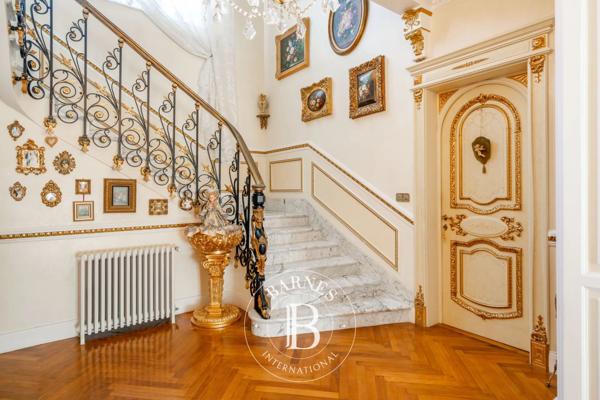 Cagnes-sur-Mer, Villa 5 Chambres -  296 m² à vendre