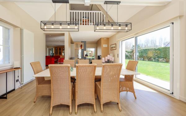 Maison à vendre    7 pièces • 340 m2 Verton