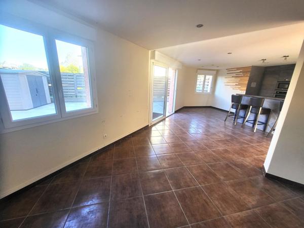 Morestel – Appartement comme une maison avec terrasse (101 m²) - T4 transformé en T3 - 72.97 m²