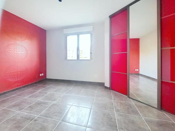Morestel – Appartement comme une maison avec terrasse (101 m²) - T4 transformé en T3 - 72.97 m²