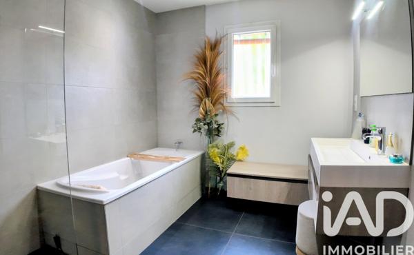 Maison à vendre 4 pièces 121 m² Unieux