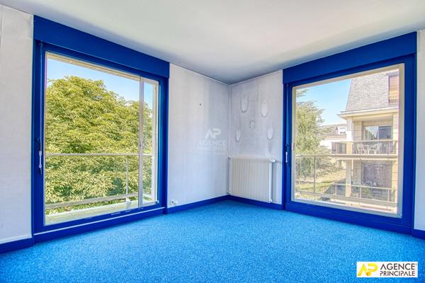 Versailles Rive-Droite Appartement 5 pièces 118 m² 2ème étage avec ascenseur, balcons, cave et parking €734 000 ** - Référence 26525