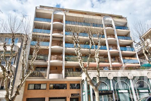 à vendre  141,09 m2 NICE - 06