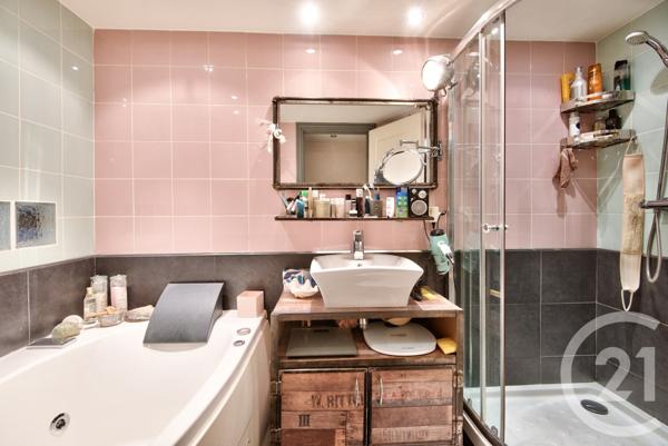 à vendre  141,09 m2 NICE - 06