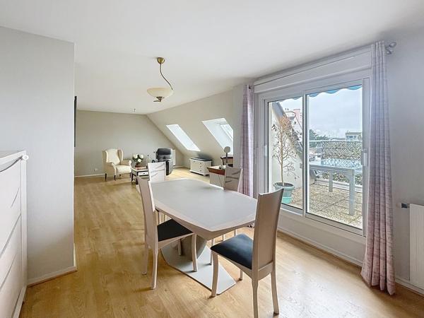 À vendre - T5 et plus, 6 pièces situé à Joué-lès-Tours (37300)