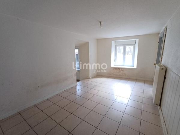 Immeuble comprenant deux logements