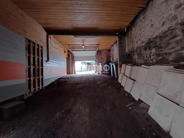 Immeuble comprenant deux logements