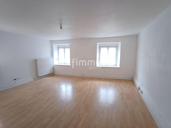 Immeuble comprenant deux logements