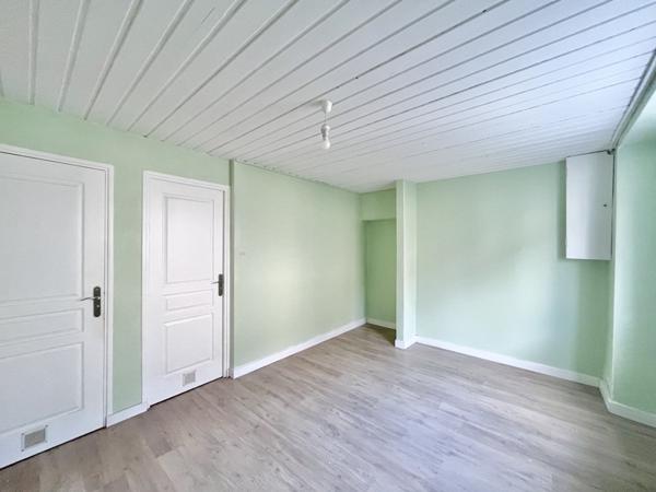 Appartement à louer |  Locquénolé |  2 pièces | 48 m²