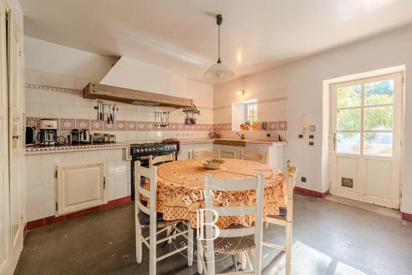 Uzès, Mas 8 Chambres -  360 m² à vendre