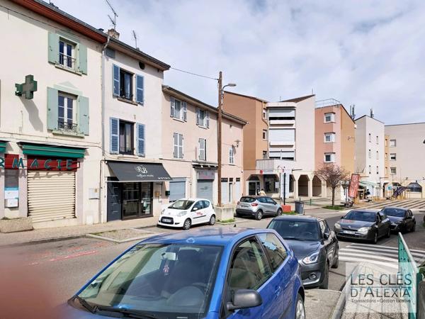 Maison T4- Local Commercial- Garage
