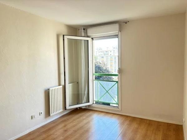 APPARTEMENT T2 A LOUER - LYON 3EME ARRONDISSEMENT Saxe-Vileroy 51.05 m 2 880 € charges comprises par mois